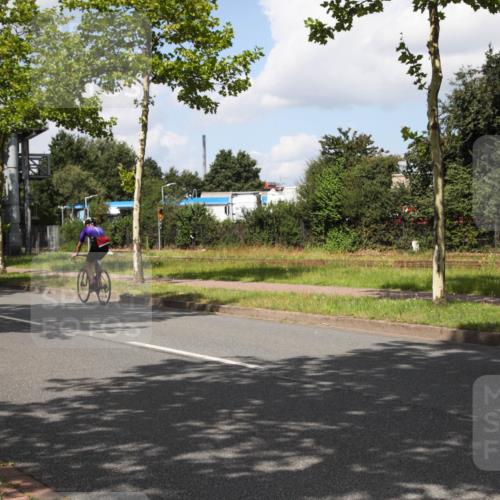 10.08.2025 - GEWOBA Citytriathlon Bremen Yannick Fuchs http://msf.ph/oto/8563723 10.08.2025 12:39:31 Radfahren 572, 758, 795, 813, 869, 1006 meine-sportfotos.de