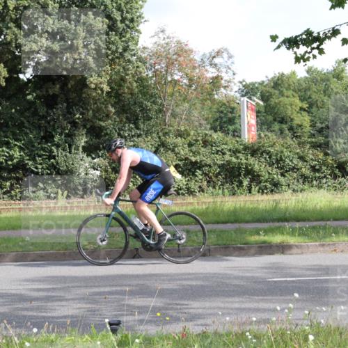 10.08.2025 - GEWOBA Citytriathlon Bremen Yannick Fuchs http://msf.ph/oto/8563734 10.08.2025 10:52:16 Radfahren 137, 349, 355, 390, 392, 394, 479 meine-sportfotos.de