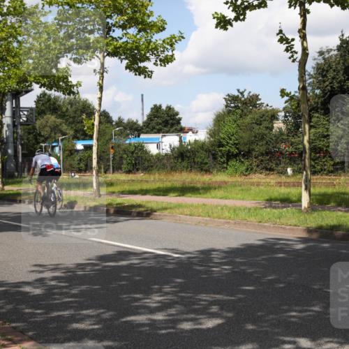 10.08.2025 - GEWOBA Citytriathlon Bremen Yannick Fuchs http://msf.ph/oto/8563743 10.08.2025 12:39:41 Radfahren 572, 589, 795, 813 meine-sportfotos.de