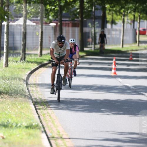 10.08.2025 - GEWOBA Citytriathlon Bremen Yannick Fuchs http://msf.ph/oto/8563750 10.08.2025 14:38:12 Radfahren 30, 54, 81, 147, 152, 162 meine-sportfotos.de