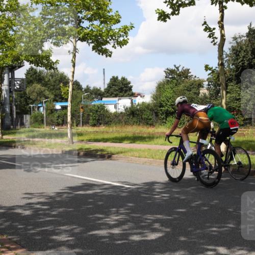 10.08.2025 - GEWOBA Citytriathlon Bremen Yannick Fuchs http://msf.ph/oto/8563751 10.08.2025 12:39:45 Radfahren 572, 589, 795, 813 meine-sportfotos.de