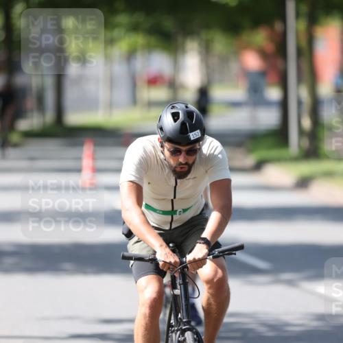 10.08.2025 - GEWOBA Citytriathlon Bremen Yannick Fuchs http://msf.ph/oto/8563765 10.08.2025 14:38:14 Radfahren 30, 54, 81, 147, 152, 162 meine-sportfotos.de