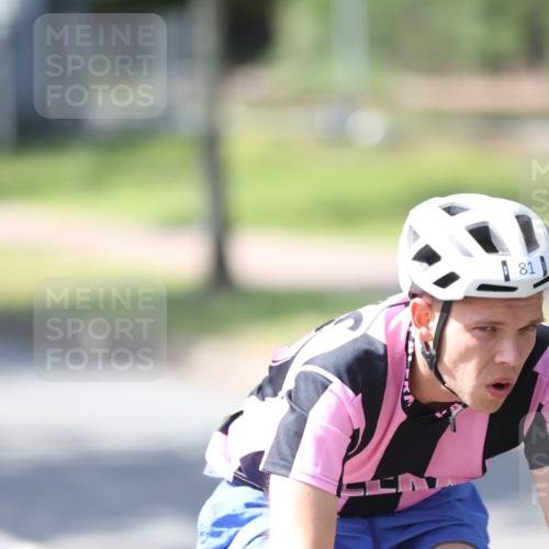 10.08.2025 - GEWOBA Citytriathlon Bremen Yannick Fuchs http://msf.ph/oto/8563773 10.08.2025 14:38:16 Radfahren 30, 54, 81, 147, 152, 162, 295 meine-sportfotos.de
