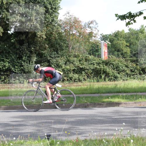 10.08.2025 - GEWOBA Citytriathlon Bremen Yannick Fuchs http://msf.ph/oto/8563781 10.08.2025 10:52:23 Radfahren 137, 349, 354, 355, 390, 392, 394, 479, 491, 504 meine-sportfotos.de