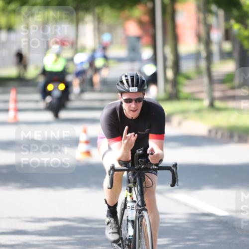 10.08.2025 - GEWOBA Citytriathlon Bremen Yannick Fuchs http://msf.ph/oto/8563784 10.08.2025 14:38:26 Radfahren 51, 54, 81, 162, 195, 295 meine-sportfotos.de