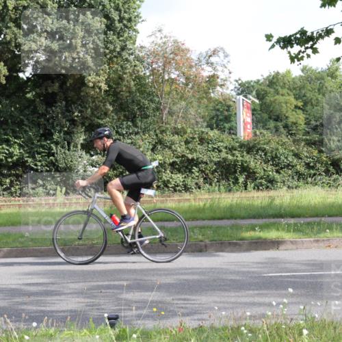 10.08.2025 - GEWOBA Citytriathlon Bremen Yannick Fuchs http://msf.ph/oto/8563792 10.08.2025 10:52:26 Radfahren 137, 349, 354, 355, 390, 392, 394, 479, 491, 504 meine-sportfotos.de