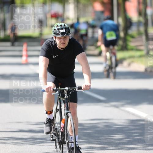 10.08.2025 - GEWOBA Citytriathlon Bremen Yannick Fuchs http://msf.ph/oto/8563801 10.08.2025 14:38:36 Radfahren 50, 51, 162, 195, 216, 238, 295, 312 meine-sportfotos.de