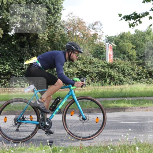 10.08.2025 - GEWOBA Citytriathlon Bremen Yannick Fuchs http://msf.ph/oto/8563803 10.08.2025 10:52:30 Radfahren 43, 137, 349, 354, 355, 390, 392, 479, 491, 504 meine-sportfotos.de