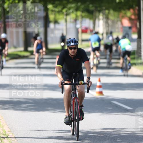 10.08.2025 - GEWOBA Citytriathlon Bremen Yannick Fuchs http://msf.ph/oto/8563817 10.08.2025 14:38:38 Radfahren 50, 51, 195, 216, 238, 295, 312 meine-sportfotos.de