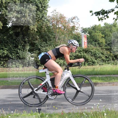 10.08.2025 - GEWOBA Citytriathlon Bremen Yannick Fuchs http://msf.ph/oto/8563826 10.08.2025 10:52:42 Radfahren 21, 43, 354, 400, 491, 504 meine-sportfotos.de