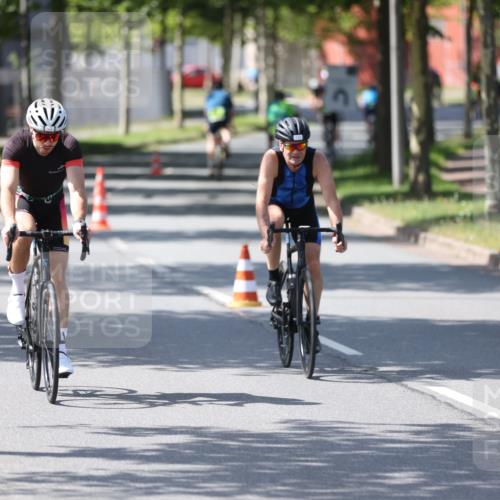 10.08.2025 - GEWOBA Citytriathlon Bremen Yannick Fuchs http://msf.ph/oto/8563831 10.08.2025 14:38:41 Radfahren 50, 51, 195, 216, 238, 312 meine-sportfotos.de