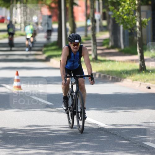 10.08.2025 - GEWOBA Citytriathlon Bremen Yannick Fuchs http://msf.ph/oto/8563833 10.08.2025 14:38:41 Radfahren 50, 51, 195, 216, 238, 312 meine-sportfotos.de
