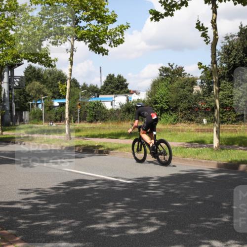 10.08.2025 - GEWOBA Citytriathlon Bremen Yannick Fuchs http://msf.ph/oto/8563834 10.08.2025 12:40:26 Radfahren 559, 581, 597, 602, 672, 723, 737, 815, 848, 870, 879, 890, 896, 899, 910, 949, 975, 1002, 1024 meine-sportfotos.de