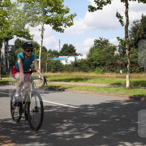 10.08.2025 - GEWOBA Citytriathlon Bremen Yannick Fuchs http://msf.ph/oto/8563836 10.08.2025 12:40:27 Radfahren 559, 581, 597, 602, 672, 723, 737, 815, 848, 870, 879, 890, 899, 910, 949, 975, 1002, 1024 meine-sportfotos.de