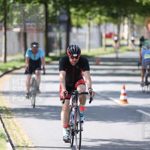 10.08.2025 - GEWOBA Citytriathlon Bremen Yannick Fuchs http://msf.ph/oto/8563850 10.08.2025 14:38:44 Radfahren 50, 51, 195, 216, 238, 312, 354 meine-sportfotos.de