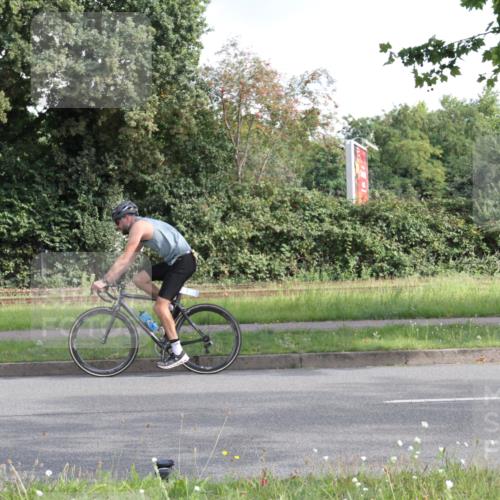 10.08.2025 - GEWOBA Citytriathlon Bremen Yannick Fuchs http://msf.ph/oto/8563861 10.08.2025 10:53:01 Radfahren 358, 379, 380, 382, 400, 413, 448 meine-sportfotos.de