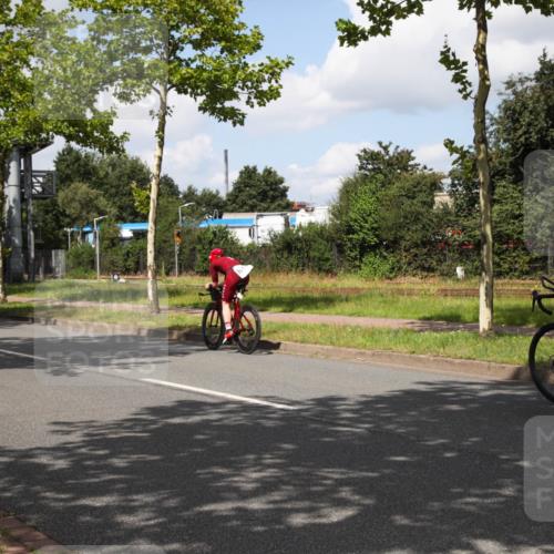 10.08.2025 - GEWOBA Citytriathlon Bremen Yannick Fuchs http://msf.ph/oto/8563862 10.08.2025 12:40:34 Radfahren 581, 597, 672, 723, 737, 829, 848, 870, 879, 910, 921, 949, 975, 1002, 1024 meine-sportfotos.de