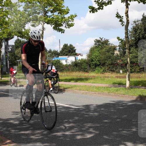 10.08.2025 - GEWOBA Citytriathlon Bremen Yannick Fuchs http://msf.ph/oto/8563864 10.08.2025 12:40:34 Radfahren 581, 597, 672, 723, 737, 829, 848, 870, 879, 910, 921, 949, 975, 1002, 1024 meine-sportfotos.de