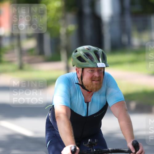 10.08.2025 - GEWOBA Citytriathlon Bremen Yannick Fuchs http://msf.ph/oto/8563872 10.08.2025 14:38:47 Radfahren 50, 195, 216, 236, 238, 312, 354 meine-sportfotos.de