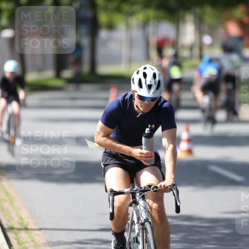 10.08.2025 - GEWOBA Citytriathlon Bremen Yannick Fuchs http://msf.ph/oto/8563885 10.08.2025 14:38:56 Radfahren 100, 216, 236, 238, 354 meine-sportfotos.de