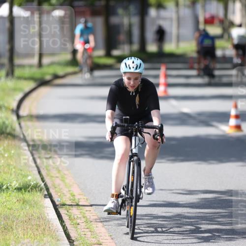 10.08.2025 - GEWOBA Citytriathlon Bremen Yannick Fuchs http://msf.ph/oto/8563899 10.08.2025 14:38:58 Radfahren 100, 216, 236, 238, 354 meine-sportfotos.de