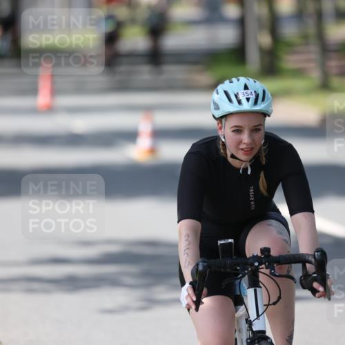 10.08.2025 - GEWOBA Citytriathlon Bremen Yannick Fuchs http://msf.ph/oto/8563905 10.08.2025 14:38:59 Radfahren 100, 236, 238, 354 meine-sportfotos.de