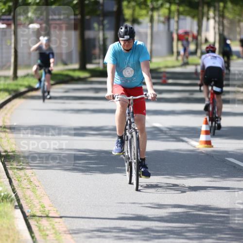 10.08.2025 - GEWOBA Citytriathlon Bremen Yannick Fuchs http://msf.ph/oto/8563908 10.08.2025 14:39:03 Radfahren 100, 130, 236, 354 meine-sportfotos.de