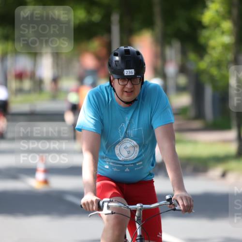10.08.2025 - GEWOBA Citytriathlon Bremen Yannick Fuchs http://msf.ph/oto/8563915 10.08.2025 14:39:05 Radfahren 100, 130, 236, 354 meine-sportfotos.de