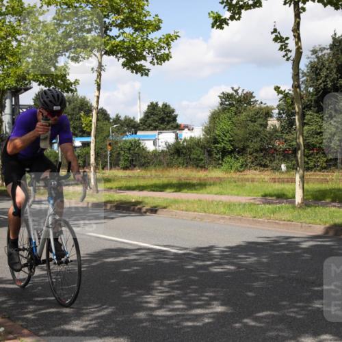 10.08.2025 - GEWOBA Citytriathlon Bremen Yannick Fuchs http://msf.ph/oto/8563918 10.08.2025 12:41:07 Radfahren 568, 650, 660, 665, 755, 785, 803, 830, 934, 1001, 1023 meine-sportfotos.de