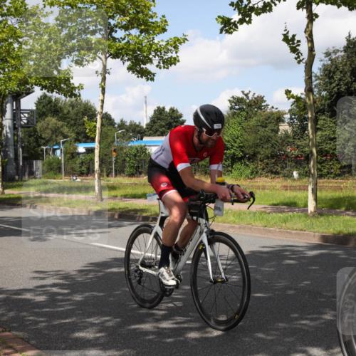 10.08.2025 - GEWOBA Citytriathlon Bremen Yannick Fuchs http://msf.ph/oto/8563931 10.08.2025 12:41:18 Radfahren 568, 609, 660, 665, 705, 730, 755, 803, 830, 849, 862, 934, 1014 meine-sportfotos.de