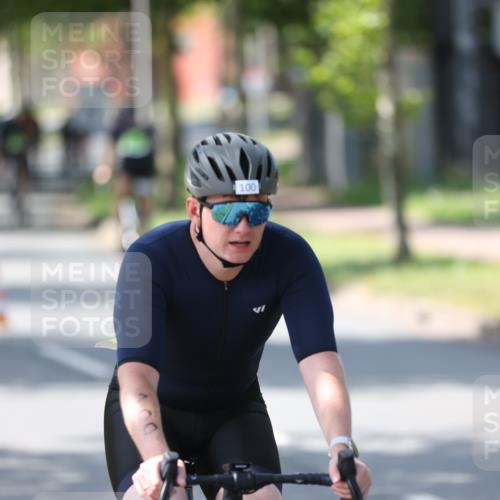 10.08.2025 - GEWOBA Citytriathlon Bremen Yannick Fuchs http://msf.ph/oto/8563935 10.08.2025 14:39:10 Radfahren 18, 100, 130, 174, 236, 283, 427 meine-sportfotos.de