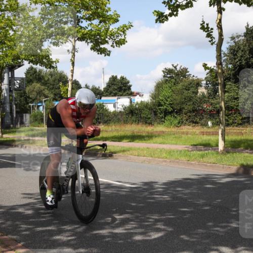 10.08.2025 - GEWOBA Citytriathlon Bremen Yannick Fuchs http://msf.ph/oto/8563939 10.08.2025 12:41:21 Radfahren 568, 609, 619, 660, 665, 705, 730, 755, 830, 849, 862, 934, 1014 meine-sportfotos.de