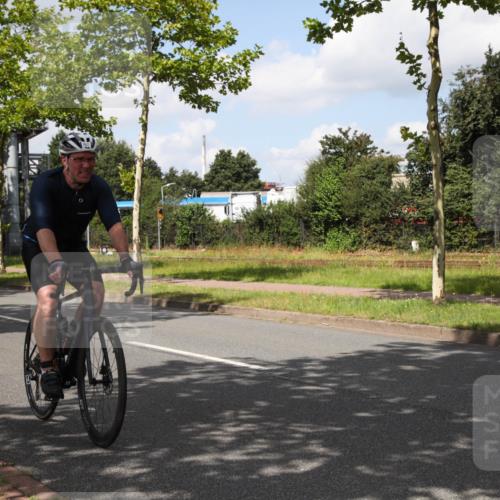 10.08.2025 - GEWOBA Citytriathlon Bremen Yannick Fuchs http://msf.ph/oto/8563951 10.08.2025 12:41:26 Radfahren 609, 619, 705, 730, 755, 830, 849, 862, 934, 1014 meine-sportfotos.de