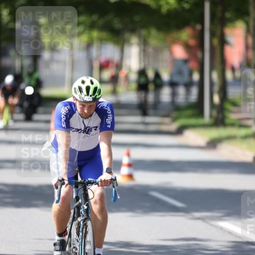 10.08.2025 - GEWOBA Citytriathlon Bremen Yannick Fuchs http://msf.ph/oto/8563956 10.08.2025 14:39:13 Radfahren 18, 100, 130, 174, 281, 283, 427 meine-sportfotos.de