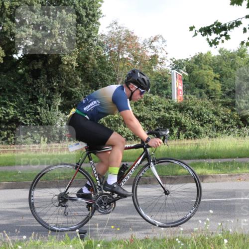 10.08.2025 - GEWOBA Citytriathlon Bremen Yannick Fuchs http://msf.ph/oto/8563958 10.08.2025 10:53:27 Radfahren 29, 83, 225, 350, 404, 502 meine-sportfotos.de