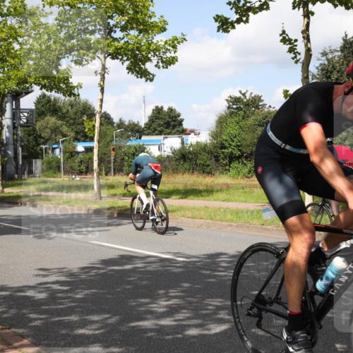 10.08.2025 - GEWOBA Citytriathlon Bremen Yannick Fuchs http://msf.ph/oto/8563963 10.08.2025 12:41:31 Radfahren 609, 619, 663, 705, 730, 755, 830, 849, 862, 1014 meine-sportfotos.de