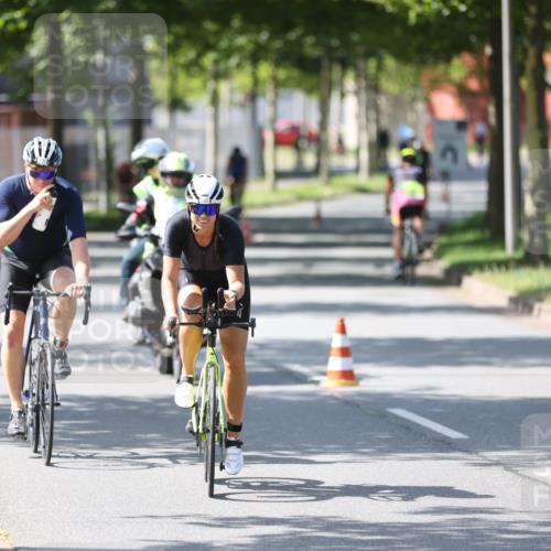 10.08.2025 - GEWOBA Citytriathlon Bremen Yannick Fuchs http://msf.ph/oto/8563970 10.08.2025 14:39:16 Radfahren 18, 94, 100, 130, 174, 281, 283, 427 meine-sportfotos.de