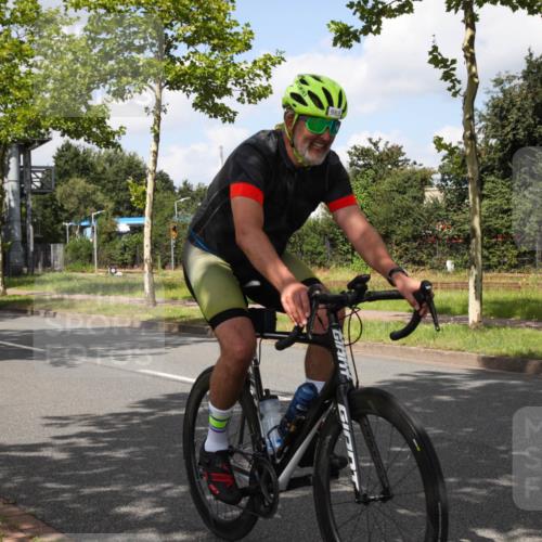 10.08.2025 - GEWOBA Citytriathlon Bremen Yannick Fuchs http://msf.ph/oto/8563984 10.08.2025 12:41:52 Radfahren 614, 623, 663, 923, 926, 983 meine-sportfotos.de