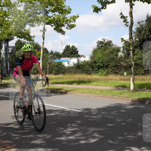 10.08.2025 - GEWOBA Citytriathlon Bremen Yannick Fuchs http://msf.ph/oto/8563986 10.08.2025 12:41:56 Radfahren 614, 623, 923, 926, 983, 1003 meine-sportfotos.de