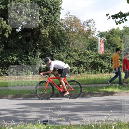10.08.2025 - GEWOBA Citytriathlon Bremen Yannick Fuchs http://msf.ph/oto/8563987 10.08.2025 10:54:15 Radfahren 427, 451, 461, 492, 500 meine-sportfotos.de