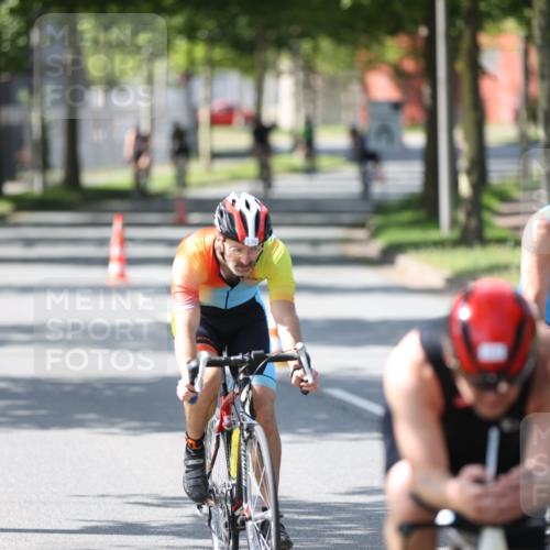 10.08.2025 - GEWOBA Citytriathlon Bremen Yannick Fuchs http://msf.ph/oto/8564005 10.08.2025 14:39:24 Radfahren 18, 84, 94, 101, 126, 130, 174, 281, 283, 334, 427 meine-sportfotos.de