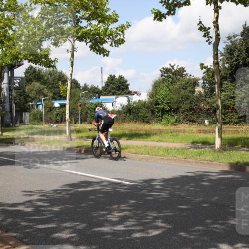 10.08.2025 - GEWOBA Citytriathlon Bremen Yannick Fuchs http://msf.ph/oto/8564030 10.08.2025 12:42:24 Radfahren 595, 611, 613, 698, 754 meine-sportfotos.de