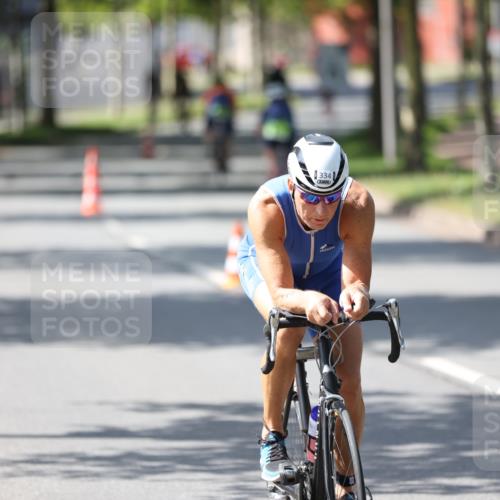 10.08.2025 - GEWOBA Citytriathlon Bremen Yannick Fuchs http://msf.ph/oto/8564038 10.08.2025 14:39:37 Radfahren 80, 84, 90, 94, 101, 124, 126, 215, 281, 334 meine-sportfotos.de