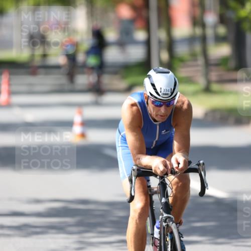 10.08.2025 - GEWOBA Citytriathlon Bremen Yannick Fuchs http://msf.ph/oto/8564040 10.08.2025 14:39:37 Radfahren 80, 84, 90, 94, 101, 124, 126, 215, 281, 334 meine-sportfotos.de