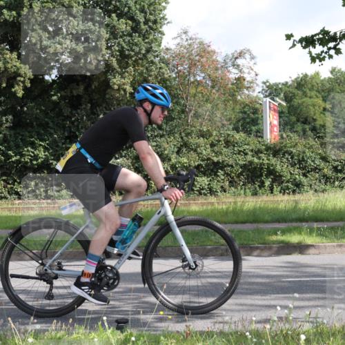 10.08.2025 - GEWOBA Citytriathlon Bremen Yannick Fuchs http://msf.ph/oto/8564048 10.08.2025 10:54:38 Radfahren 75, 85, 123, 153, 356, 456, 492 meine-sportfotos.de