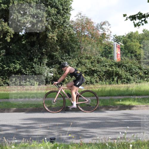 10.08.2025 - GEWOBA Citytriathlon Bremen Yannick Fuchs http://msf.ph/oto/8564054 10.08.2025 10:54:40 Radfahren 75, 85, 123, 153, 356, 456, 492 meine-sportfotos.de