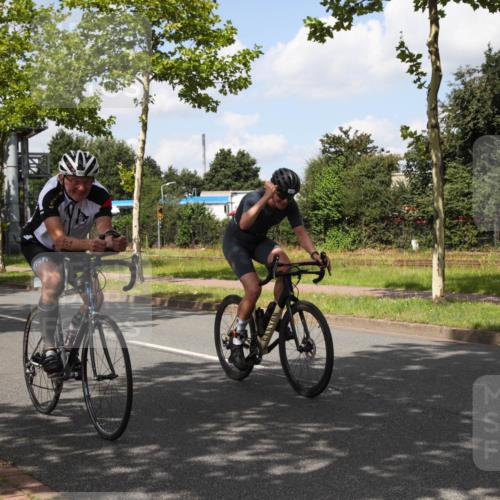10.08.2025 - GEWOBA Citytriathlon Bremen Yannick Fuchs http://msf.ph/oto/8564061 10.08.2025 12:42:54 Radfahren 628, 644, 684, 710, 846, 850, 871, 909 meine-sportfotos.de