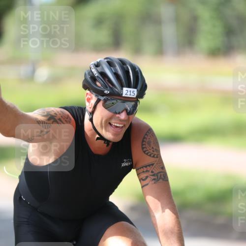 10.08.2025 - GEWOBA Citytriathlon Bremen Yannick Fuchs http://msf.ph/oto/8564064 10.08.2025 14:39:47 Radfahren 80, 90, 124, 215, 217, 274, 334 meine-sportfotos.de