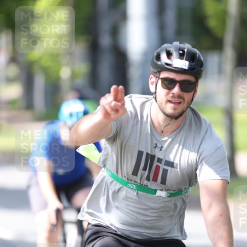 10.08.2025 - GEWOBA Citytriathlon Bremen Yannick Fuchs http://msf.ph/oto/8564070 10.08.2025 14:39:50 Radfahren 52, 69, 80, 90, 124, 139, 215, 217, 274 meine-sportfotos.de