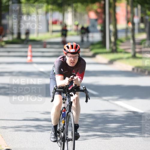 10.08.2025 - GEWOBA Citytriathlon Bremen Yannick Fuchs http://msf.ph/oto/8564095 10.08.2025 14:39:59 Radfahren 52, 59, 69, 80, 124, 139, 215, 217, 225, 274 meine-sportfotos.de